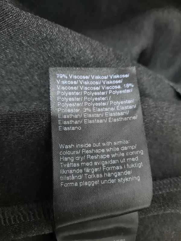 Filippa K minimalizm prosta sukienka midi premium