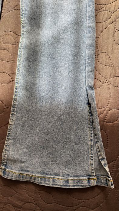 Нові джинси кльош Sinsay