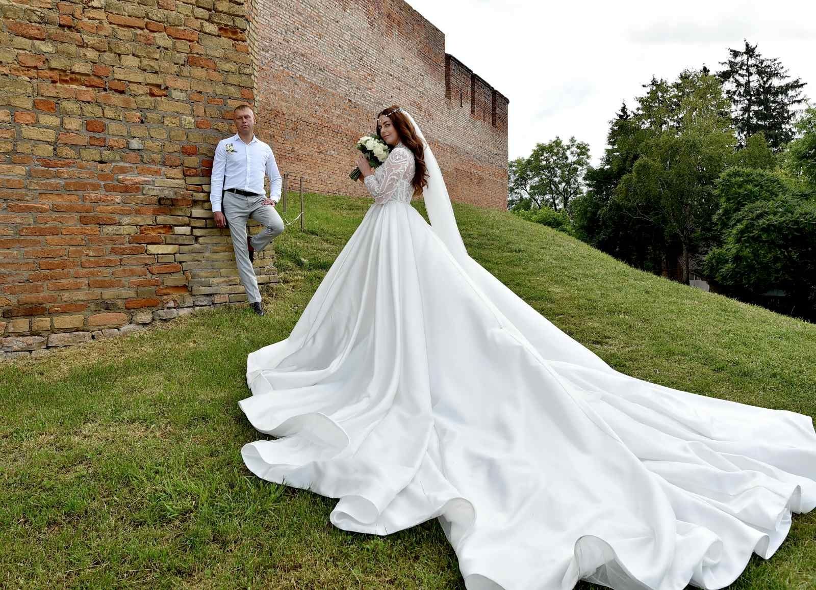 Хороша весільна сукня
