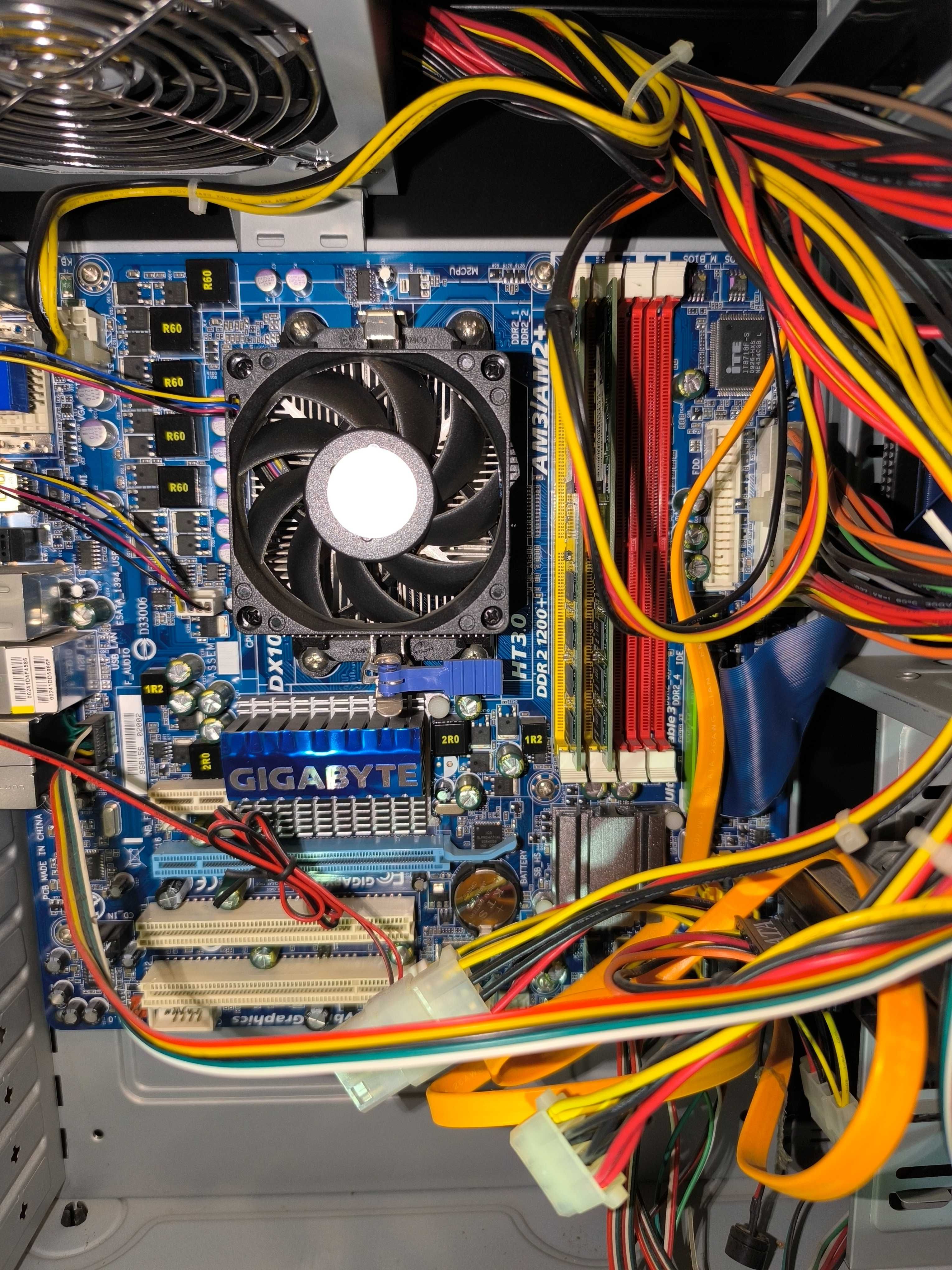 Komputer Athlon 250 3GHz, HDD 500GB, Windows 7