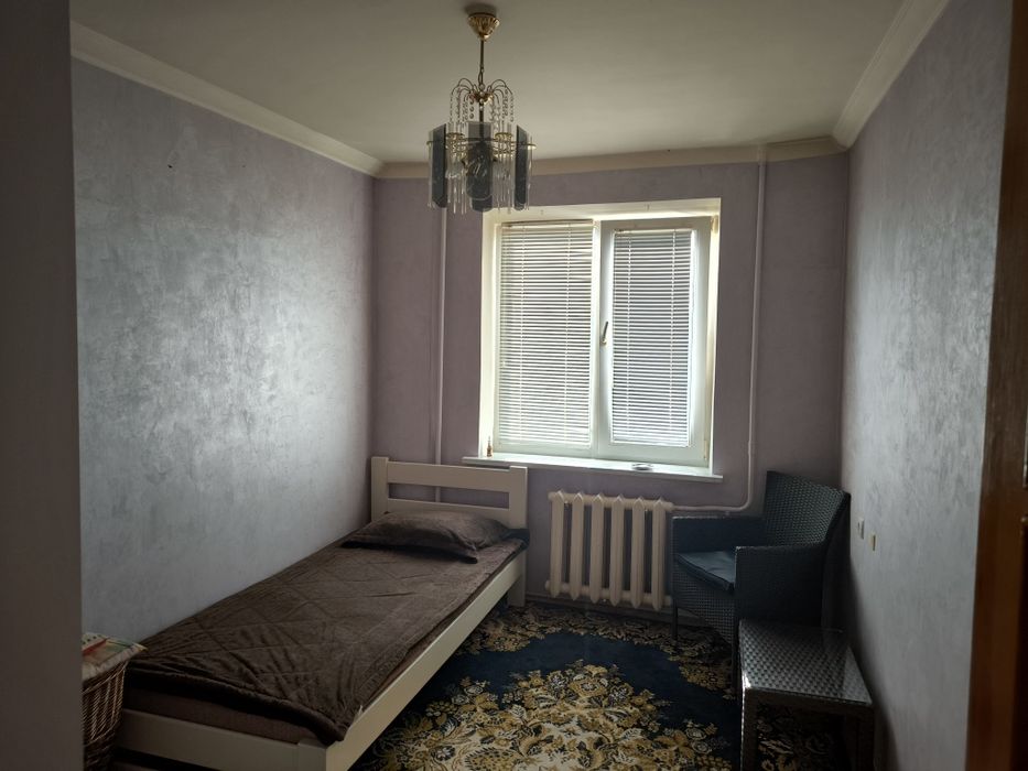 Продам 3 Бровари Грушевського