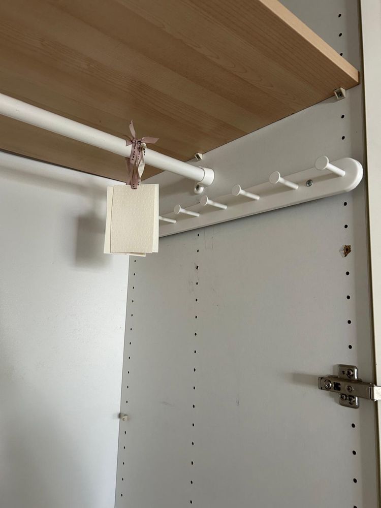 Roupeiro do ikea branco com varias gavetas