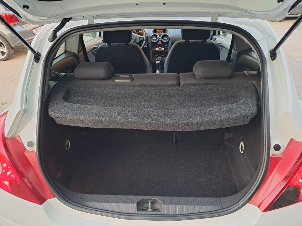 Opel Corsa D 1.2 69KM 2010r wersja na 111 lecie Opla