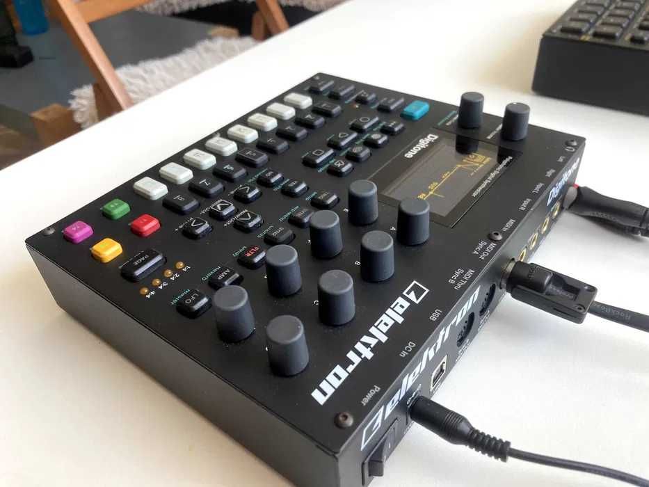 Синтезатор Elektron Digitone FM