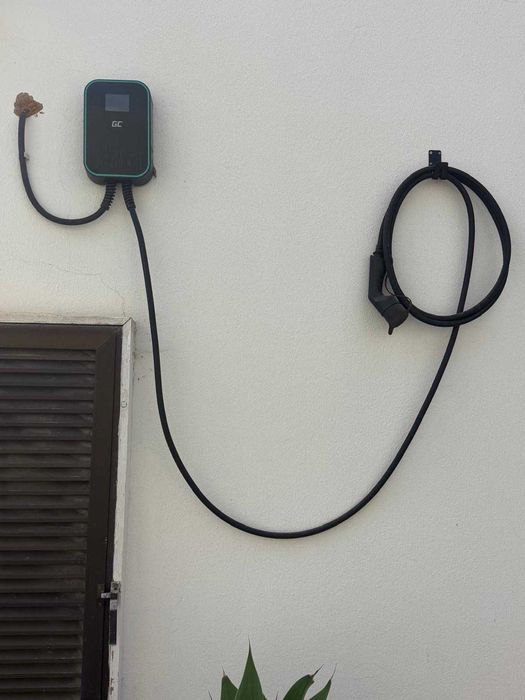 Carregador Trifásico para Carros Elétricos