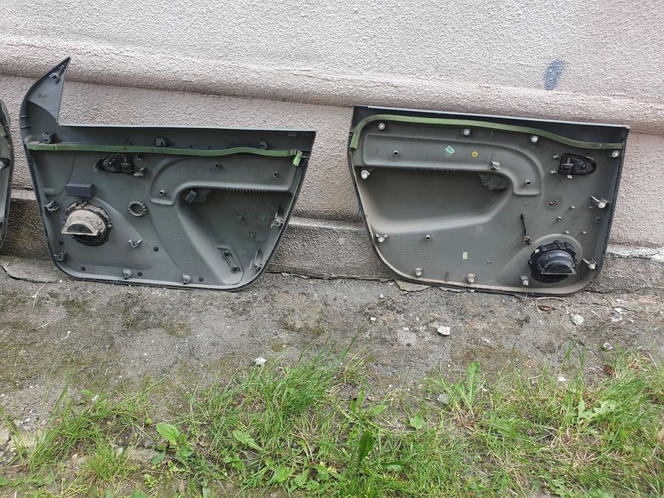 Карти передніх і задніх дверей Reno Dacia Logan MCV універсал 2008