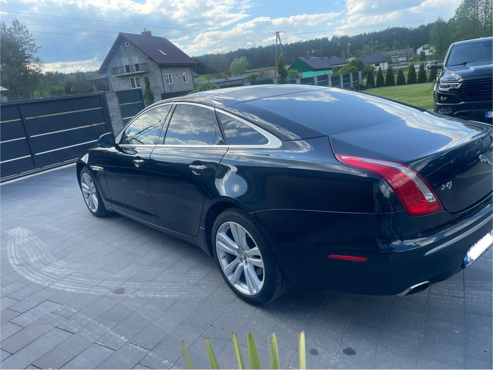 Jaguar XJ x351 3.0 275km po wymianie rozrzadu alcantara led zamiana