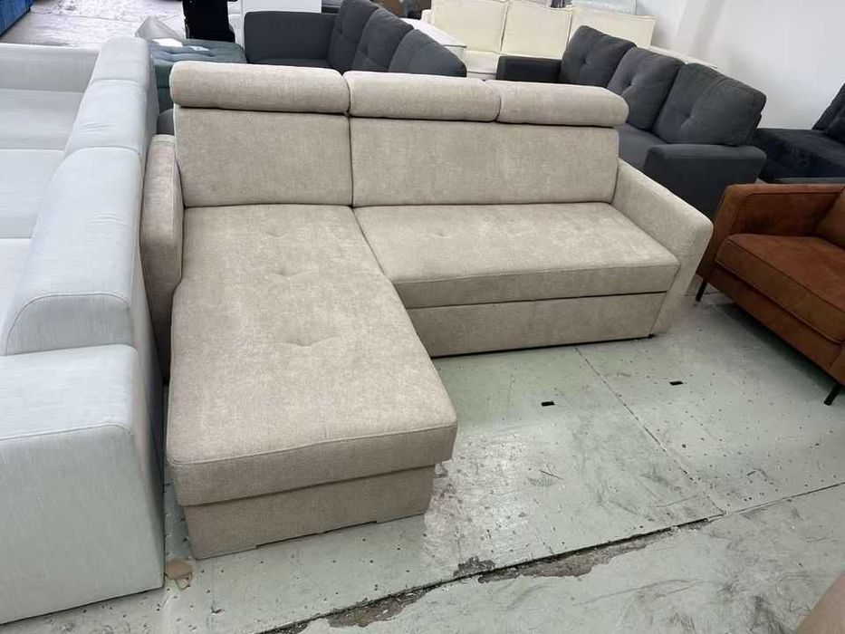 Wygodny narożnik, sofa z pojemnikiem i funkcją spania – HIT !
