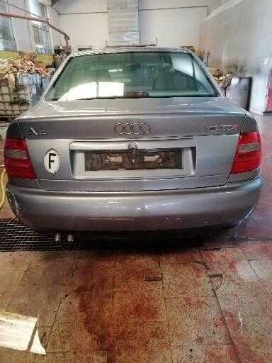 Audi A4 1.9 TDi para peças