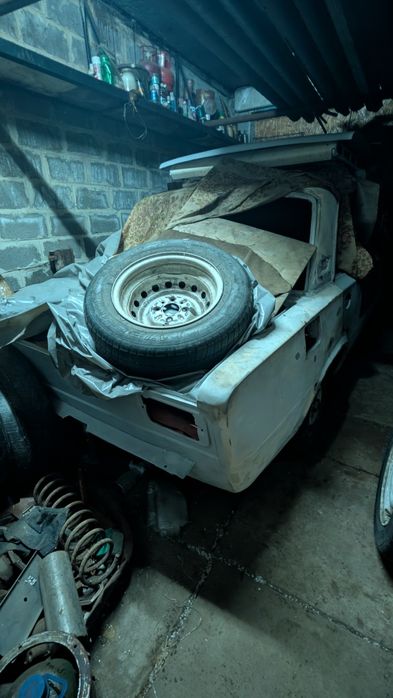 Автомобіль ВАЗ 2103