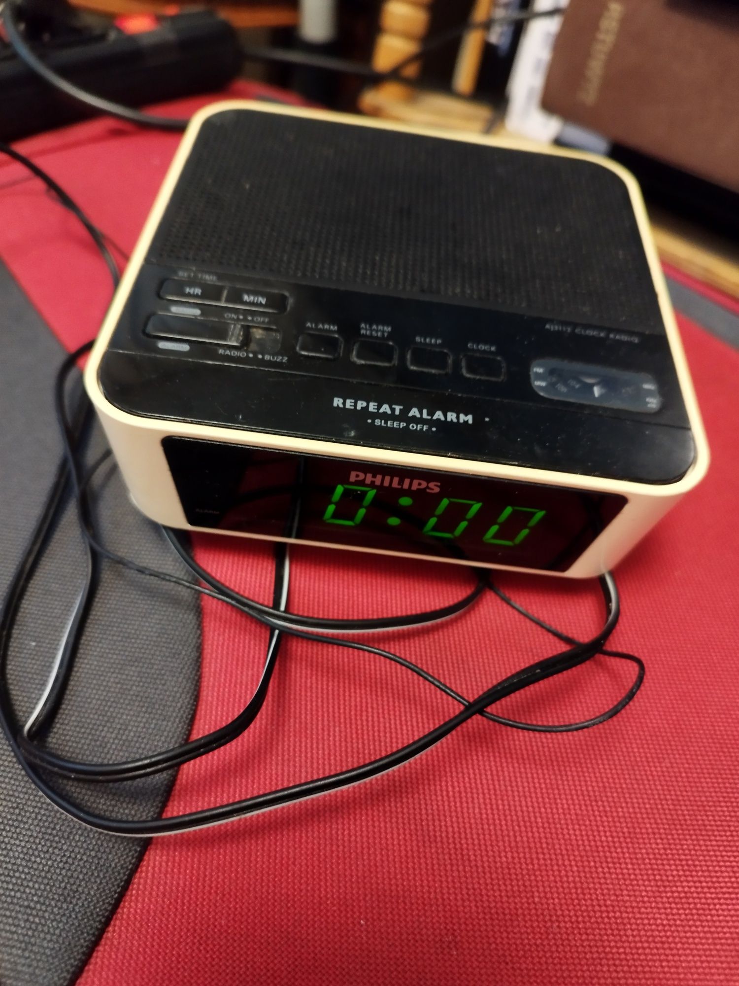 Radio Philips z zegarem Sprawne