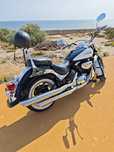 Suzuki Intruder 800, clássica, de 2001, em estado impecável