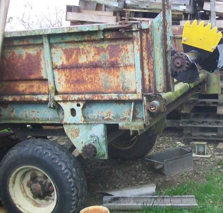 ,Rozrzutnik obornika 4.5 t.-częsci-przekładnia,wałki -okazjia, +gratis