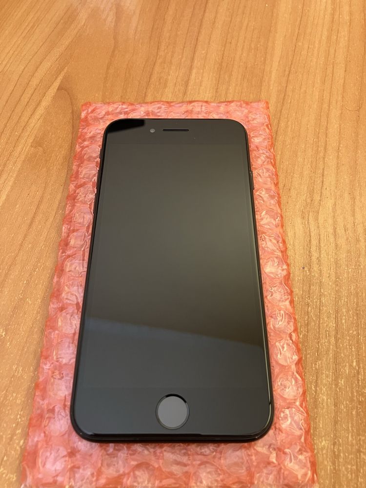 Apple iPhone SE 3  2022  64ГБ