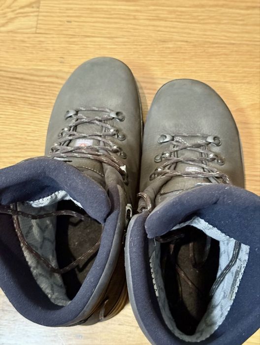 ЧЕРЕВИКИ/БЕРЦІ Зимові LOWA Tibet Superwarm GTX