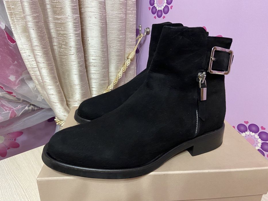 ALBANO Італія оригінал 39 розміру