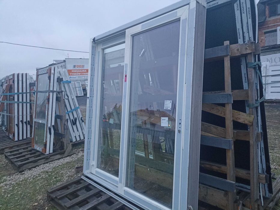 Okno pcv przesuwne HST 206/231  z klamką obustronną