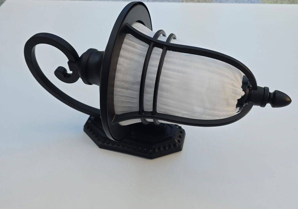 Lampa zewnętrzna wodoodporna kinkiet
