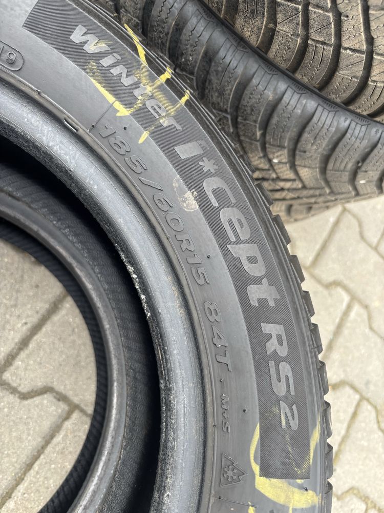 Para opon zimowych 185/60 R15 Hankook