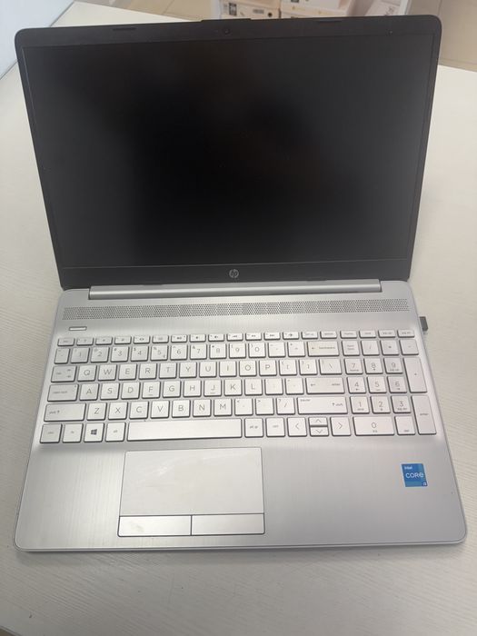 Laptop  (2szt) HP 15DW3002NW Intel Core 13. 8/240GB SSD WIN 11