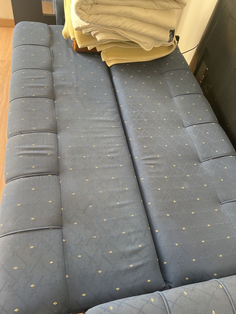 Sofá cama em bom estado