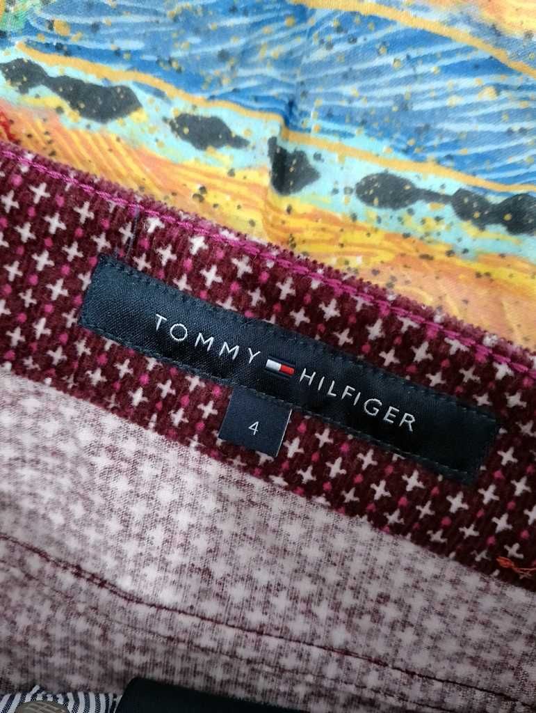 Tommy Hilfiger bordowe wzorzyste spodnie ala zamsz