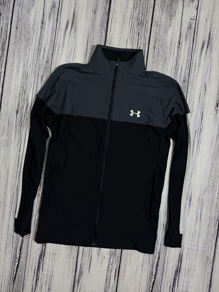 Under Armour кофта оригинал M размер