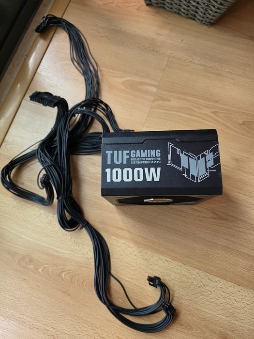 Fonte Alimentação ASUS TUF Gaming 1000W 80 Plus Gold Modular