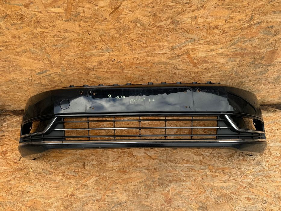 ZDERZAK PRZÓD PRZEDNI VW VOLKSWAGEN PASSAT B7 HIGH-LINE 4PDC KRATKA 3AA807221 ORYGINAŁ