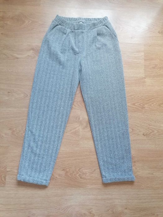 Spodnie materiałowe Divided H&M rozm. M