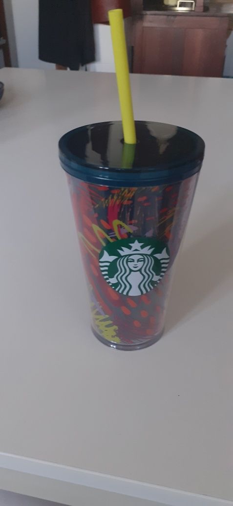 Copos Starbucks Halloween e de Verão