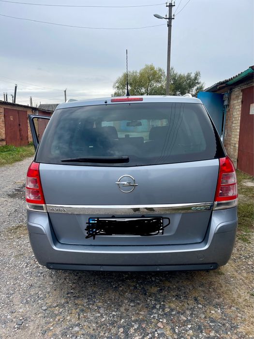 Продам Opel Zafira