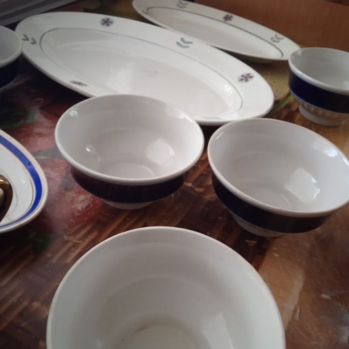 Продам старий посуд.