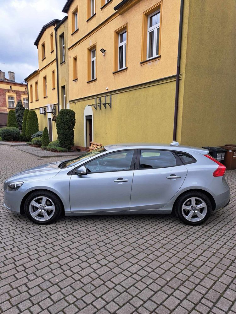 Samochód Volvo V40