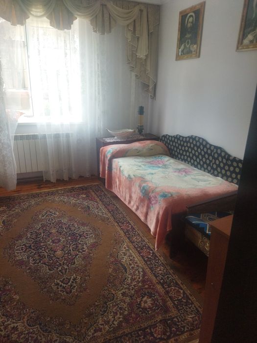 Будинок в передмісті Львова