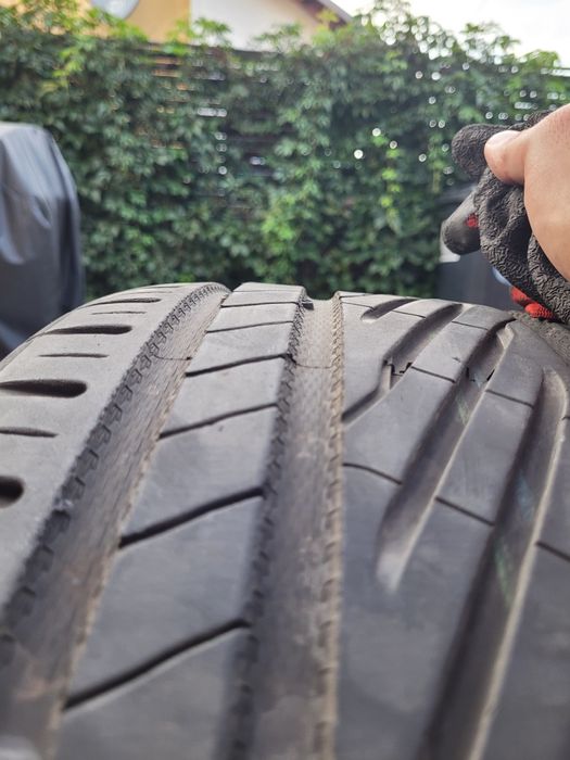 Opony 19 235/35 2x UNIROYAL i 2x SAVA po jednym sezonie