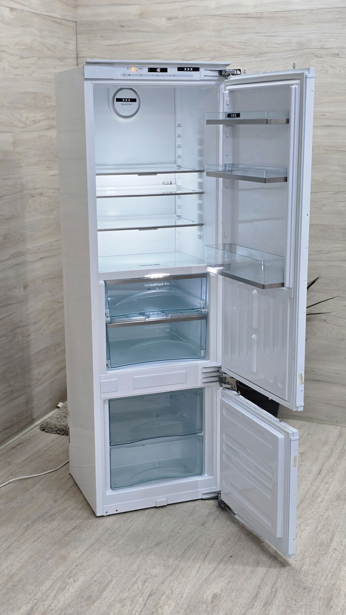 Вмонтований Холодильник PerfectFreshPro Сенсорний Підсвітка