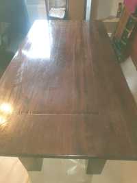 Duży masywny stół drewniany
