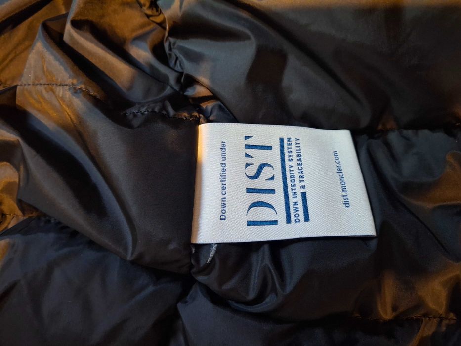 puchowa kurtka MONCLER rozmiar 3