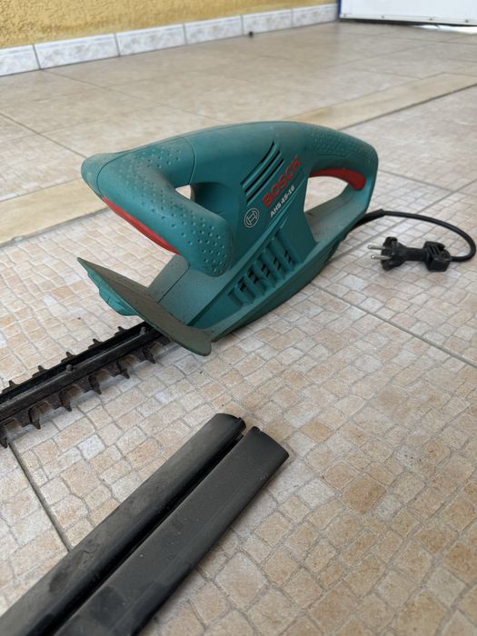 Vendo cortador sebes Bosch AHS 45-16