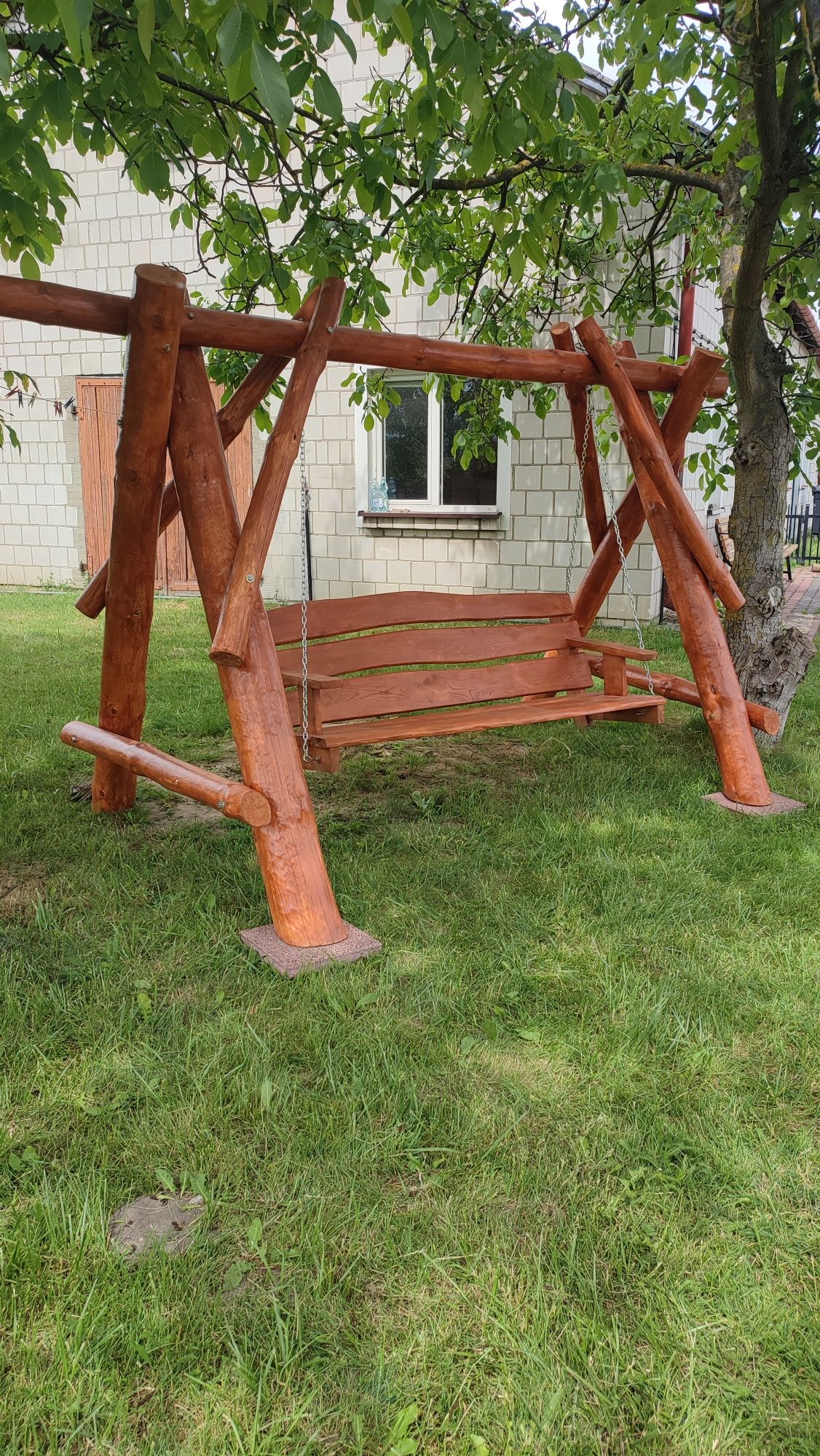 Huśtawka ogrodowa meble ogrodowe solidnie wykonane Dostępna od Ręki