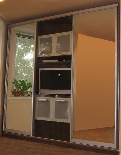 шкаф угловой в спальню или прихожую