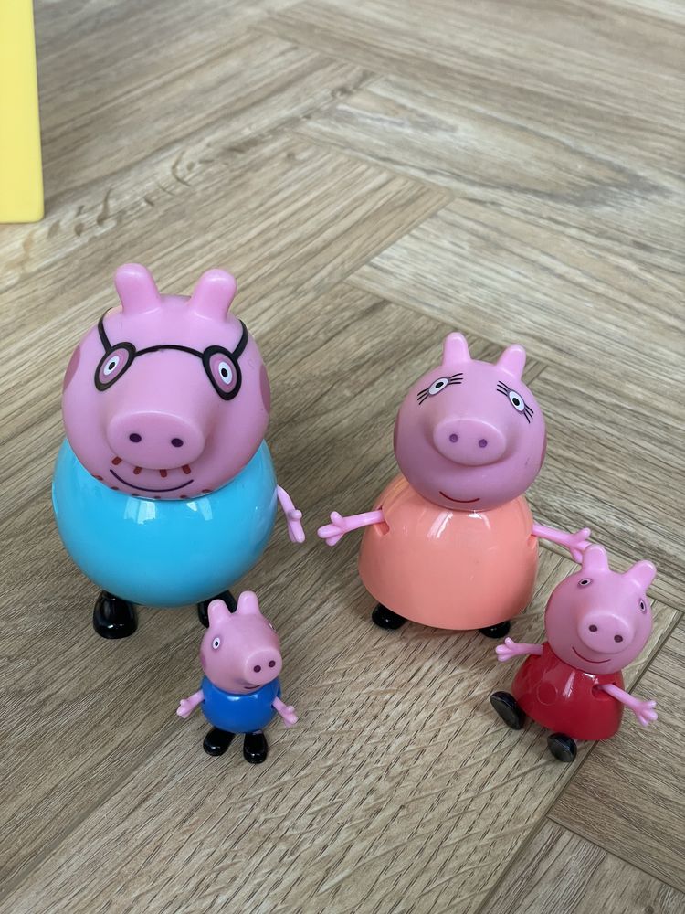 Свинка Пеппа Peppa Pig фігурки іграшки кіндер