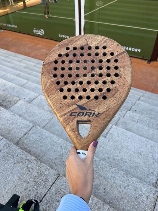 Raquete Cork light como nova