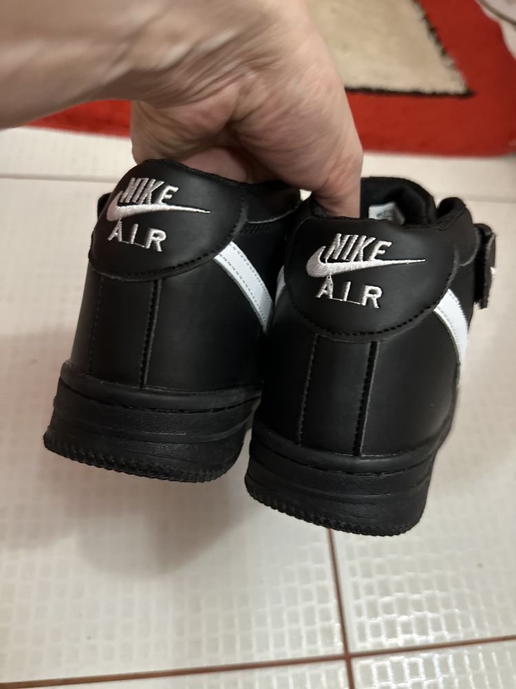 Кросівки хайтопи Nike Air Max p.36 нові