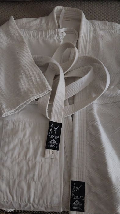 Спортивний одяг, кімоно