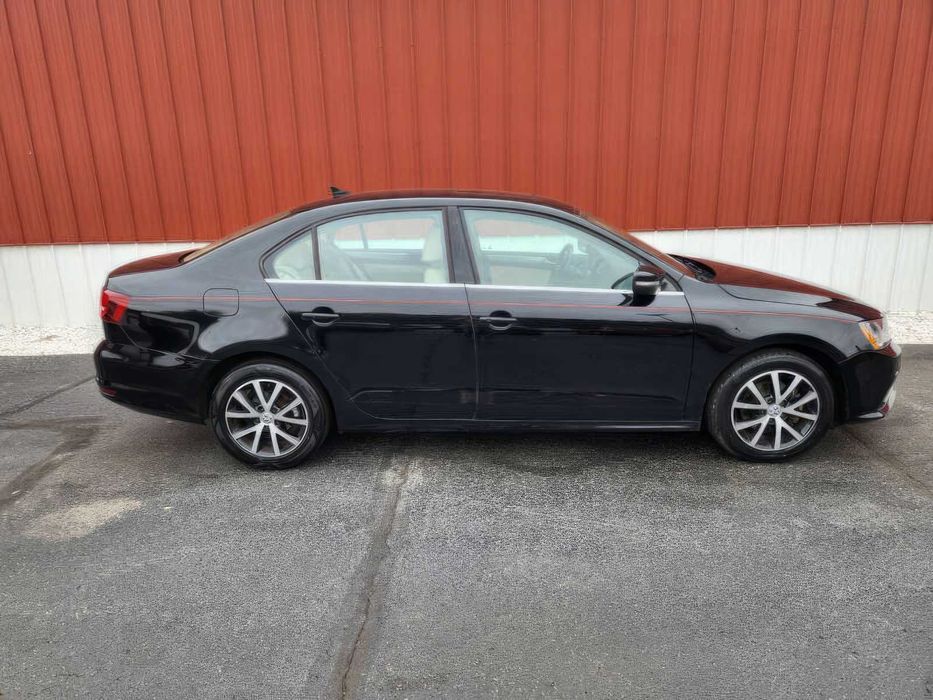 Volkswagen Jetta      2017