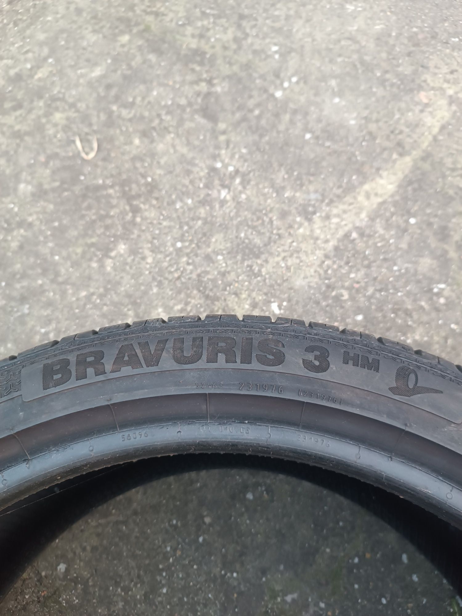 1szt Barum Bravuris 3 hm 225/40R18 2017r