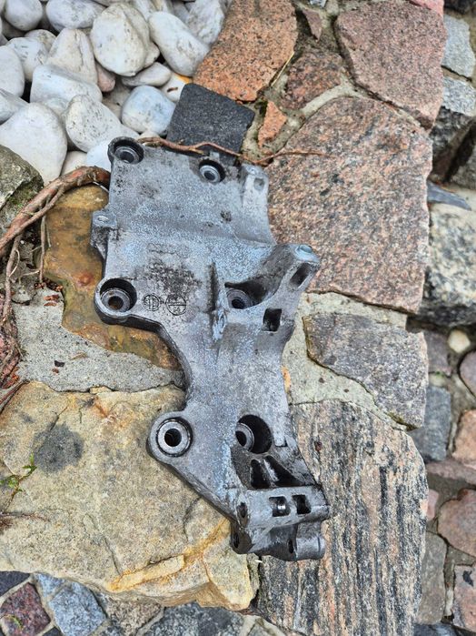 vw golf v touran caddy 1.9 bls 2.0 bmm łapa wspornik alternatora