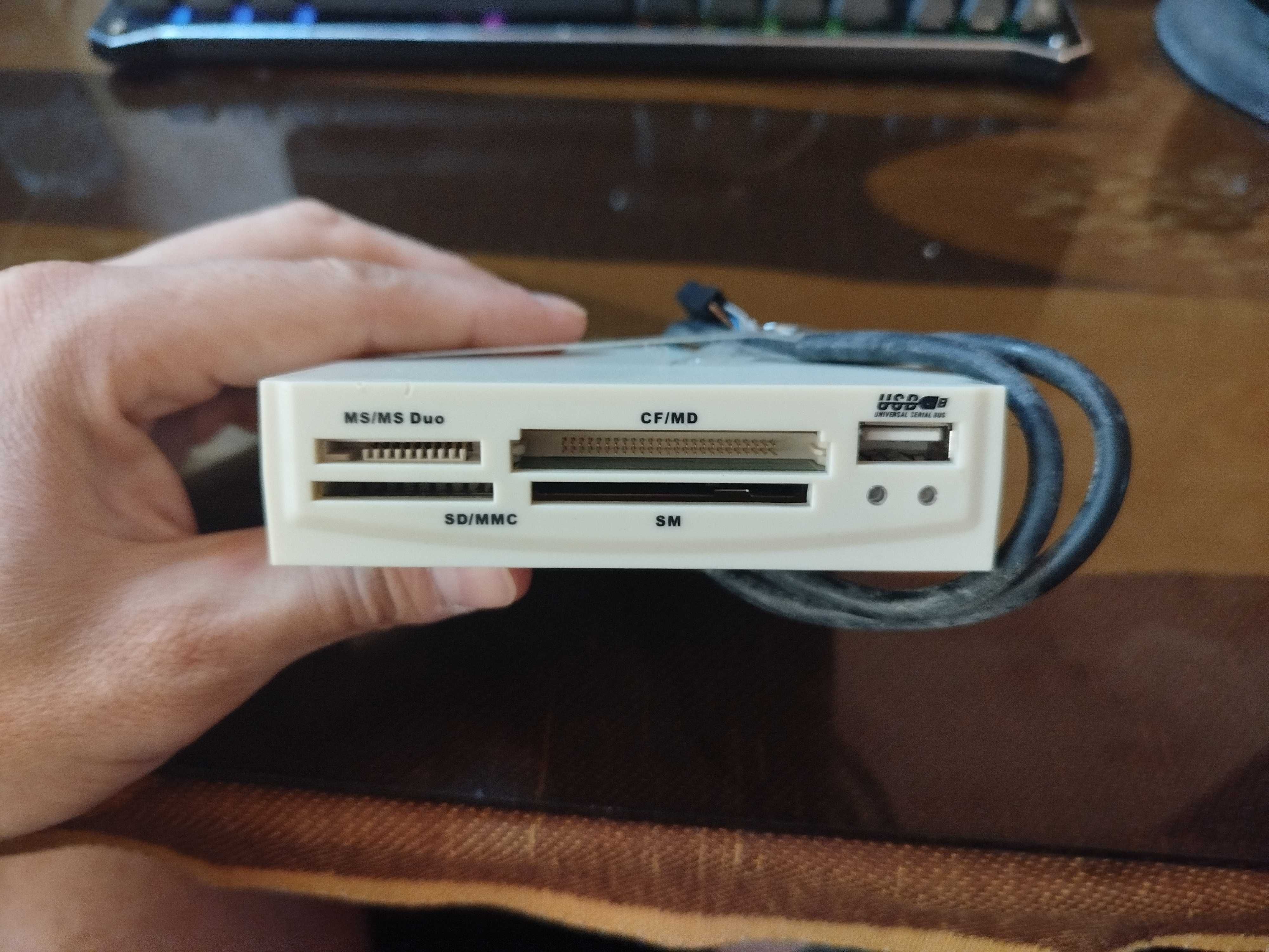Картридер для флешек и карт памяти memory stick pro duo встраиваемый